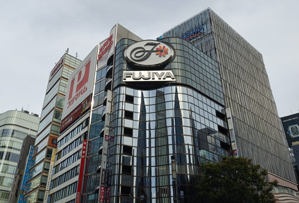 ペコちゃんに会える楽しいファミレス｜不二家レストランで子どもと優待ごはんの写真